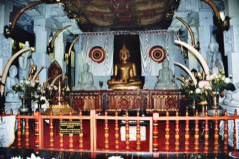 zahntempel_in_kandy-1.jpg